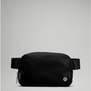 NWT Lululemon everywhere belt bag black
